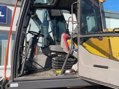 Bild 9:Volvo Mobilbagger EW160E