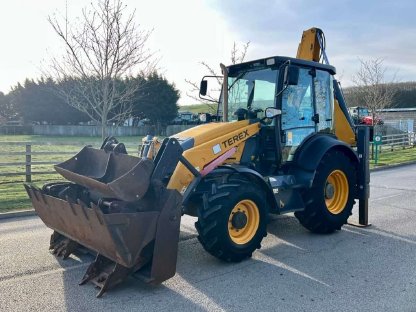 TEREX 860 Backhoe Loader