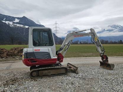Bild 5:Takeuchi TB228 mit Powertilt, TB 228, Bagger