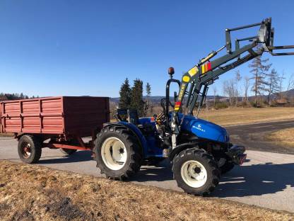 New Holland TCE 50 Allrad Traktor mit Kipper