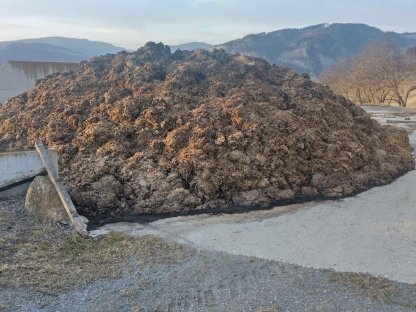 Verkaufe Wirtschaftsdünger/Festmist