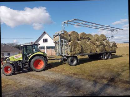 Biete Transport von Heu, Stroh, Silage-Ballen an