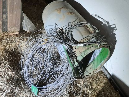 Bild 9:Auer Heuverteiler abgebaut