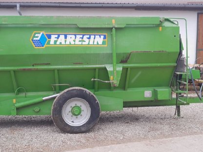 Futtermischwagen Faresin Master 1050