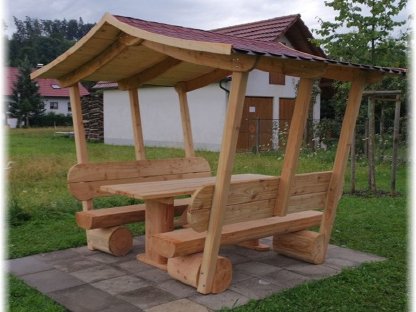 Gartenlaube, überdachte Sitzgruppe, Gartenmöbel