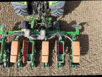 Bild 3:Lohnanbau Einzelkornsämaschine Amazone Precea