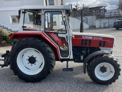 Bild 3:Steyr 8045