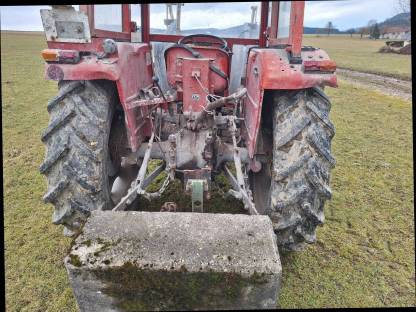 Bild 4:Massey Ferguson 235 mit Frontlader