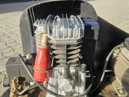 Bild 6:Kompressor Einhell Super 90