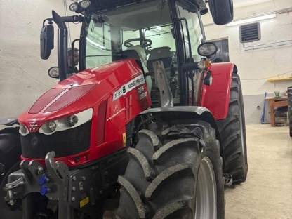 Massey Ferguson 5713s