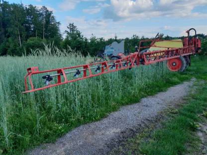 Bild 5:Feldspritze, Kverneland IKARUS S38, 27 m