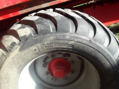 Bild 3:Pöttinger Miststreuer Twist 7001, Kirchner T3070