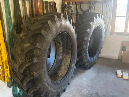 Verkaufe Reifen 520/70R38