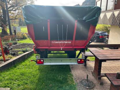 Bild 4:Hackgutanhänger Kratzboden Pöttinger Boss2