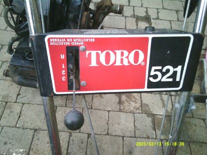 Bild 2:Toro Schneefräse mit E-Starter