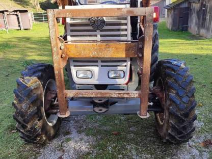 Bild 2:Steyr 980 Allrad mit Frontlader