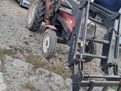 Bild 2:Steyr 768 mit Frontlader