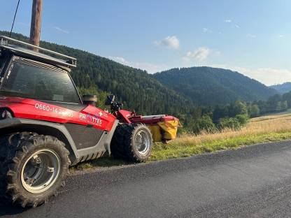 Bild 6:Diverse Mulch- und Mäharbeiten