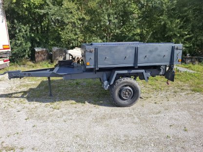 Bild 3:DE-Bundeswehranhänger