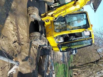 Bild 6:Baggerungen und Forstarbeit