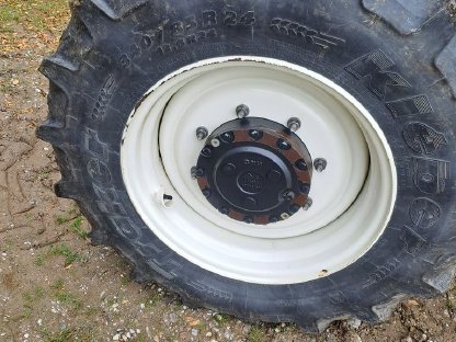 Bild 4:Reifen Räder Kompletträder New Holland 5000 TL oder Case JXU