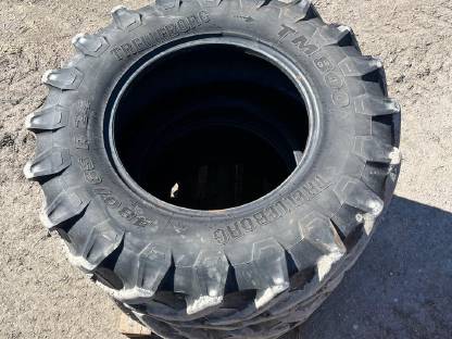 Trelleborg 480/65R24 und 540/65R38