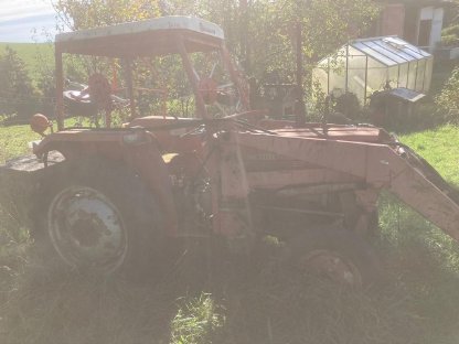 Bild 2:Futterschieber, Mähwerk, Silosäcke, Ferguson 135