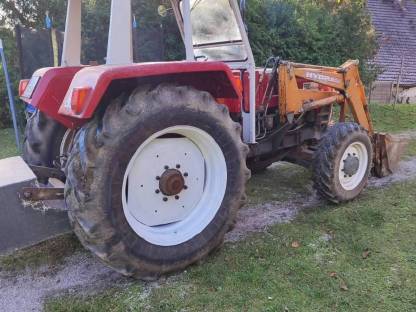 Bild 4:Steyr 980 Allrad mit Frontlader