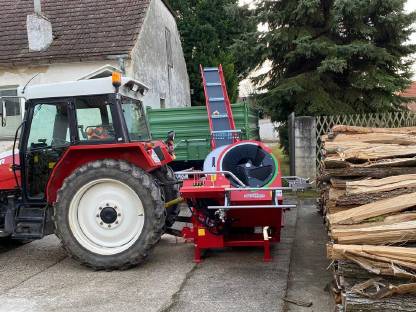 Bild 2:Holzschneiden mit Trommelsäge