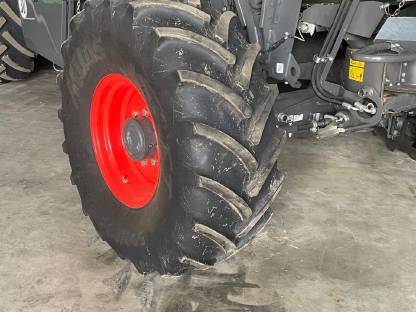 Räder Reifen Felgen 500/85R24 Kompletträder Mitas