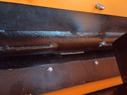 Bild 7:Selbstlade-Sandstreuer HYDRAC