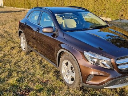 Verkaufe sehr schönen sparsamen Mercedes-Benz GLA 180 Diesel