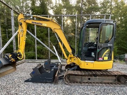 Komatsu PC 50MR-2 + Tiltrotator + 3 Schaufeln + Geräteträger