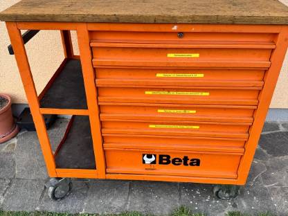 Beta Werkzeugwagen bestückt