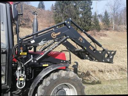 Bild 4:Hauer Frontlader POM-R70