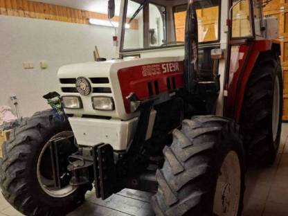 Bild 3:Steyr 8055 mit Frontlader