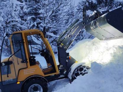 Bild 2:Hoflader Eurotrac W12 Hoftrac Radlader