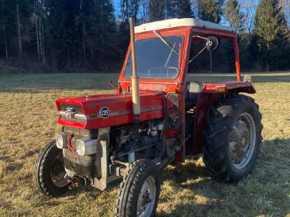 Massey Ferguson 135 Super Traktor