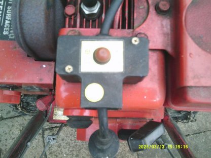 Bild 6:Toro Schneefräse mit E-Starter