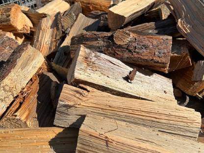 Bild 3:Brennholz