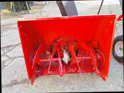 Bild 6:Schneefräse MTD
