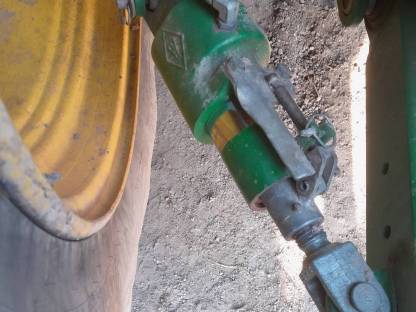 Hydraulische Seitenstreben John Deere 6125 R