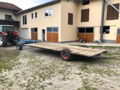 Bild 2:Leichter Tieflader