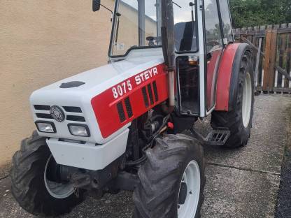 Traktor Steyr 8075 AP