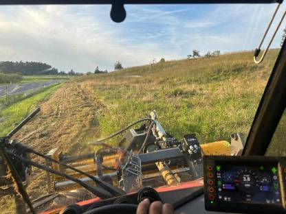 Bild 5:Diverse Mulch- und Mäharbeiten