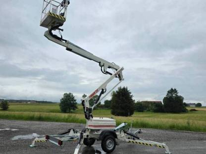 Bild 2:Anhängerbühne Matilsa Parma 12t