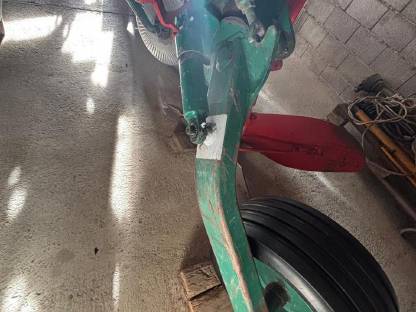 Bild 6:Kverneland LB100