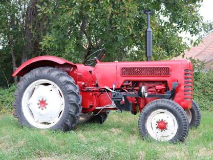 Bild 3:McCormick International B275 IHC Case Oldtimer