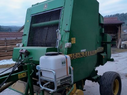 John Deere 580 Rundballenpresse