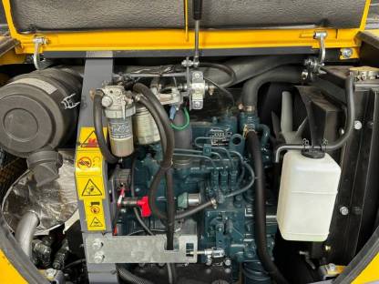 Bild 9:Minibagger Eurotrac HE18-C